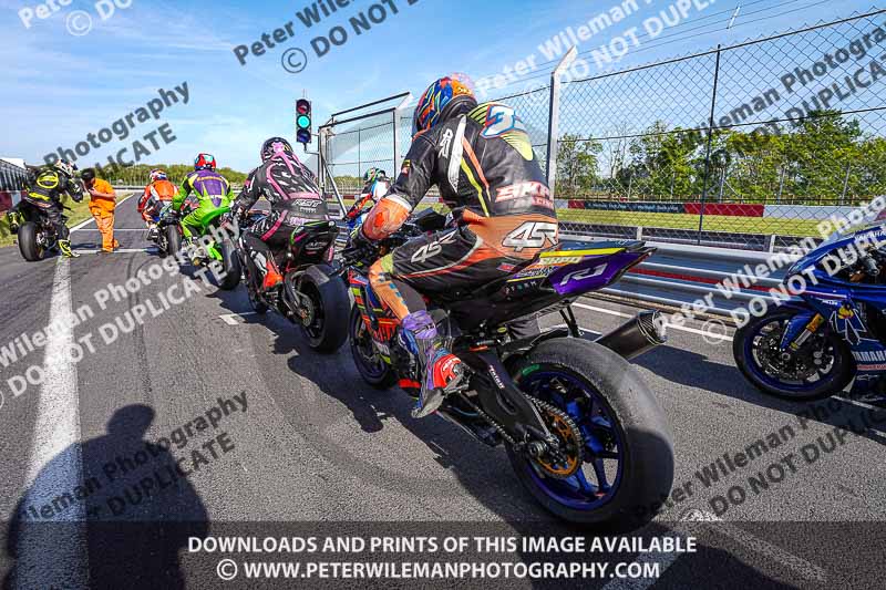 donington no limits trackday;donington park photographs;donington trackday photographs;no limits trackdays;peter wileman photography;trackday digital images;trackday photos